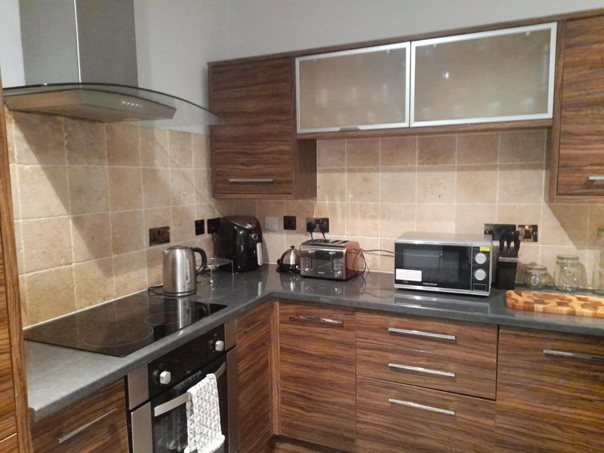 Elegant Spacious 3 Bed- Sleeps 6 -Have A Glamorous Getaway 霍尔 外观 照片
