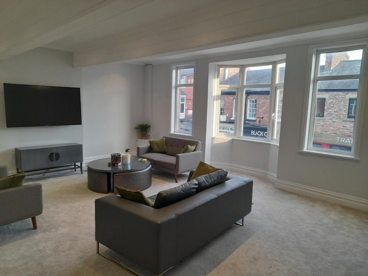 Elegant Spacious 3 Bed- Sleeps 6 -Have A Glamorous Getaway 霍尔 外观 照片